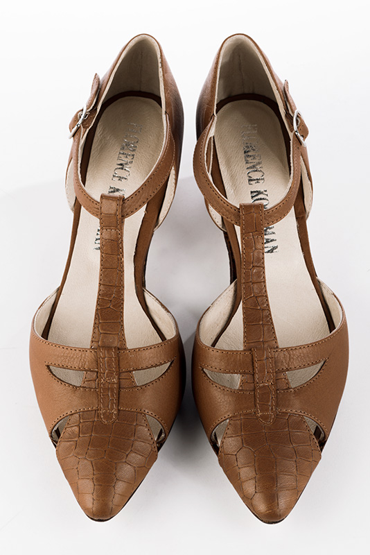 Caramel brown women's T-strap open side shoes. Tapered toe. Low comma heels. Top view - Florence KOOIJMAN